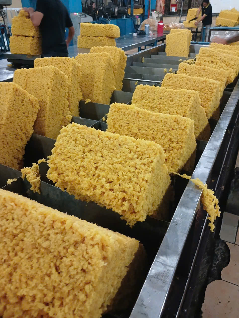 SVR3L - Cao su sáng màu cao cấp Huy Anh Rubber